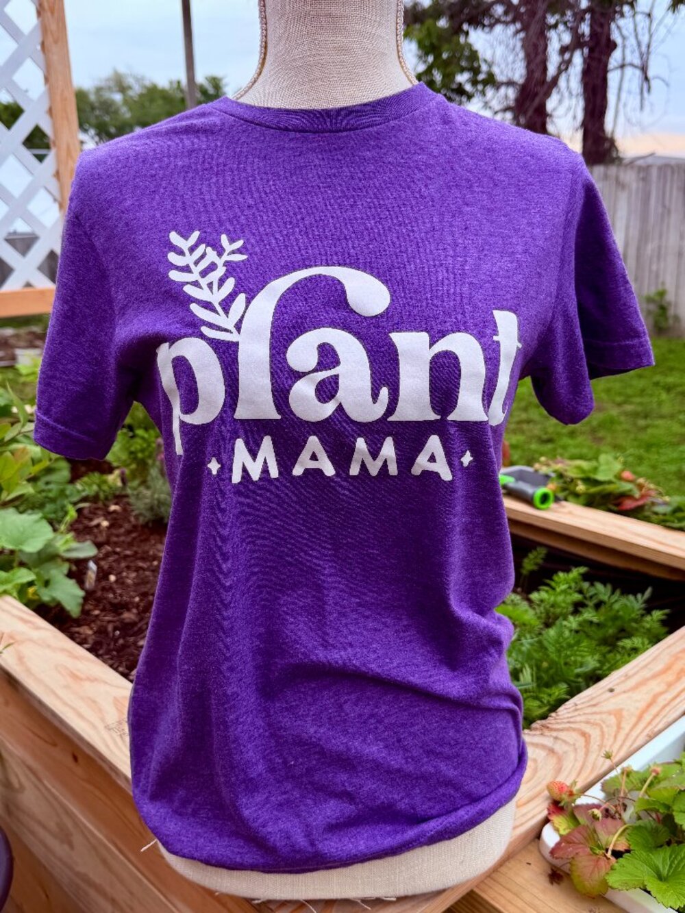 Plant Mama Tee — Gildan Softstyle (Small)